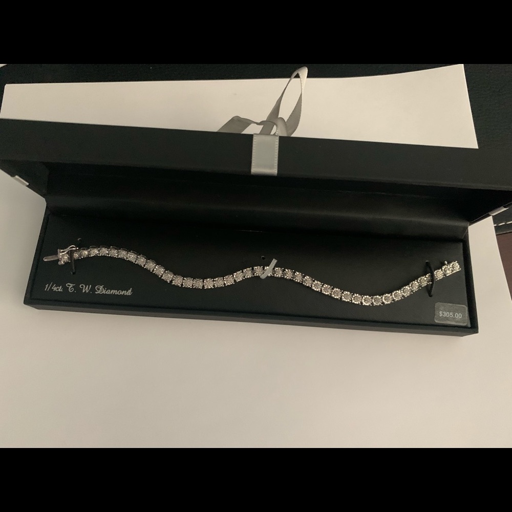 Bracelet